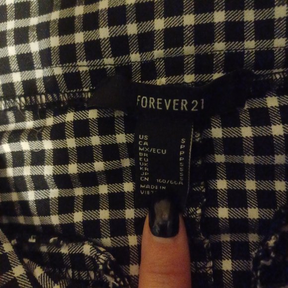 Forever 21 plaid mini skirt - Picture 3 of 3